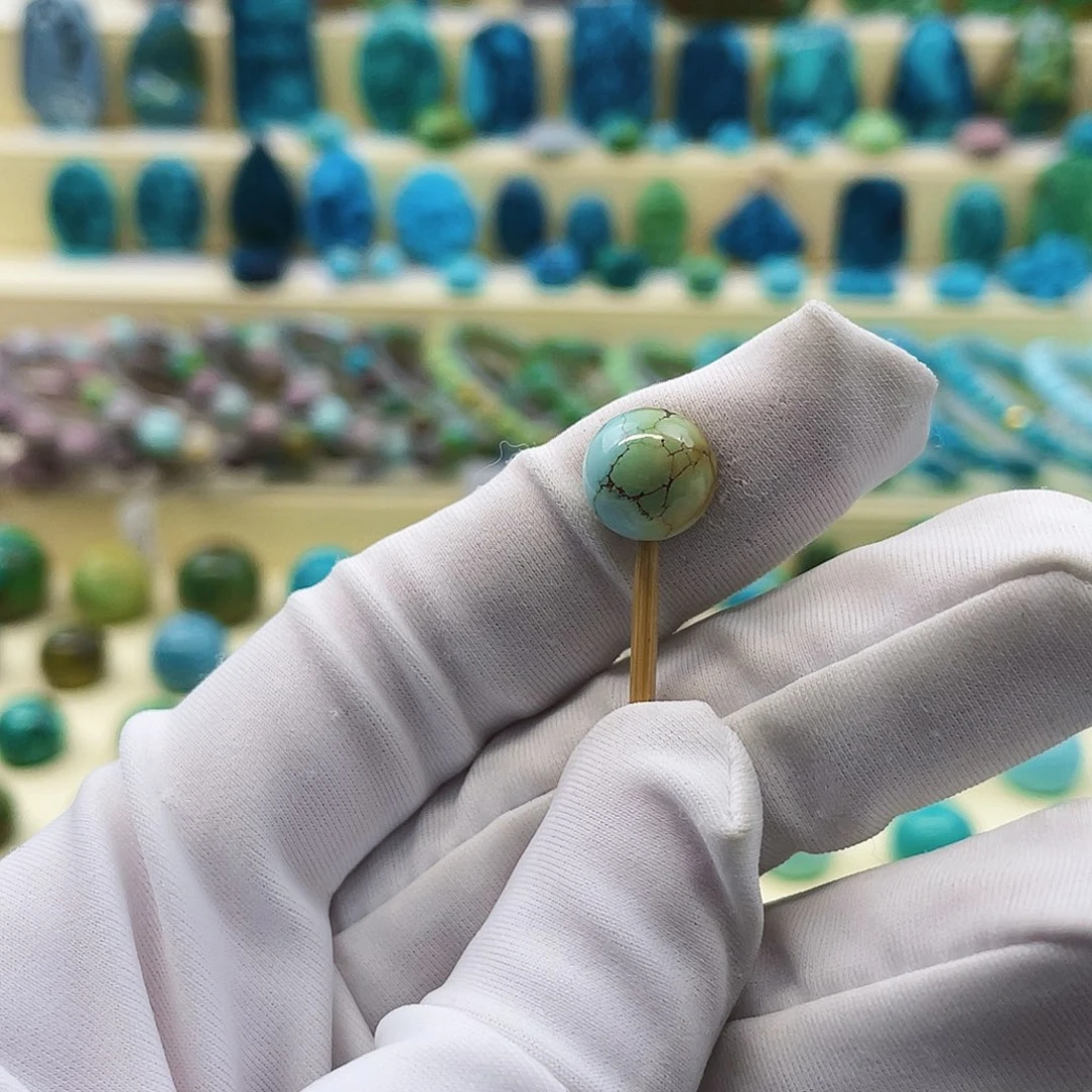 肖***柒绿松石未镶嵌挂件