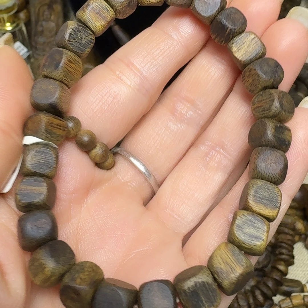 沉香手串板头紫罗兰卡8-10克多样性发货一条