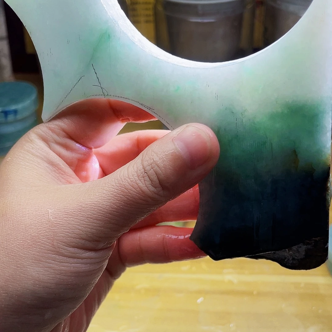 翡翠未镶嵌颈饰毛料23