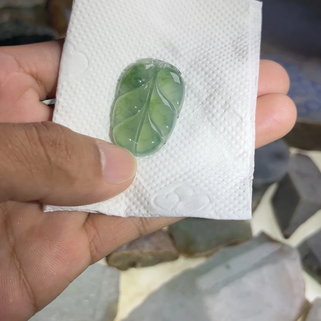 翡翠未镶嵌颈饰纯天然缅甸翡翠A货冰飘花叶子