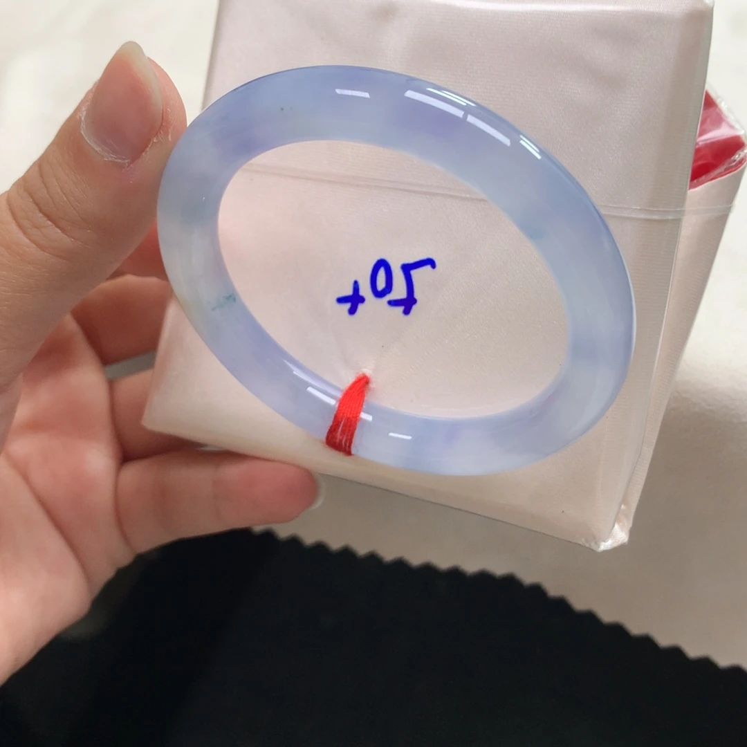 翡翠未镶嵌手镯1号50+圆条冰紫起光（无纹裂）毕业镯