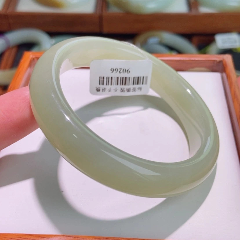 【闪购商品】和田玉手镯未镶嵌5354