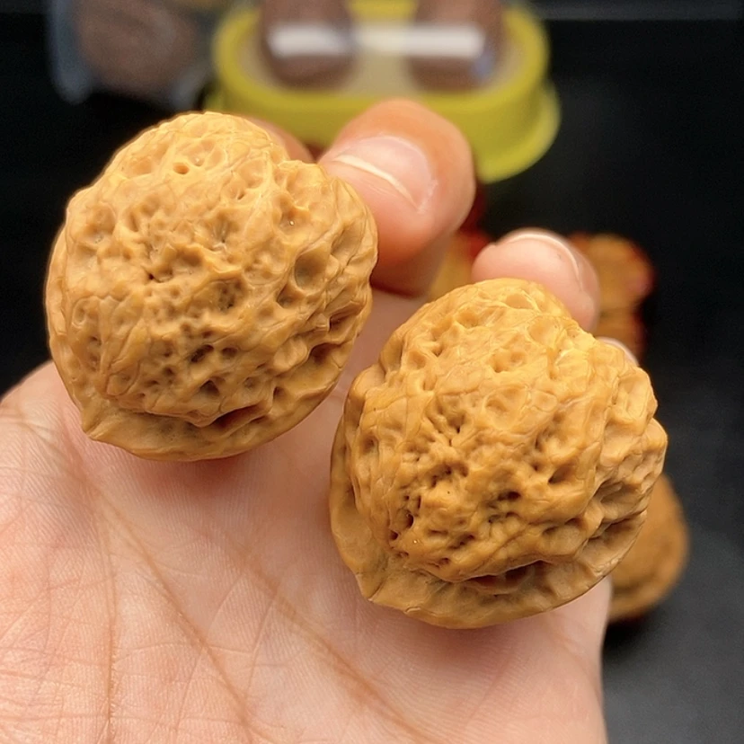 【闪购商品】把件文玩核桃36尺麻山疙瘩包