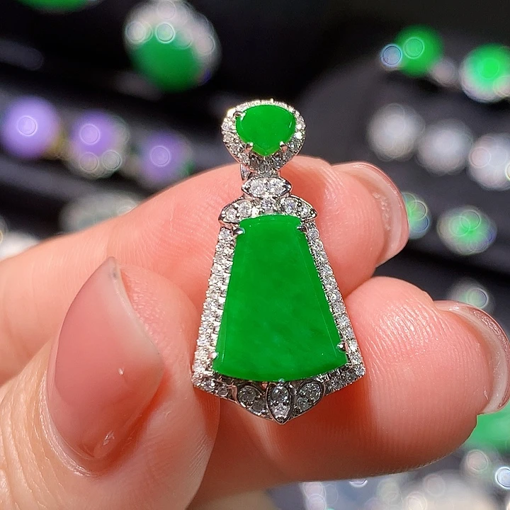 翡翠18K金镶嵌吊坠(不含链)