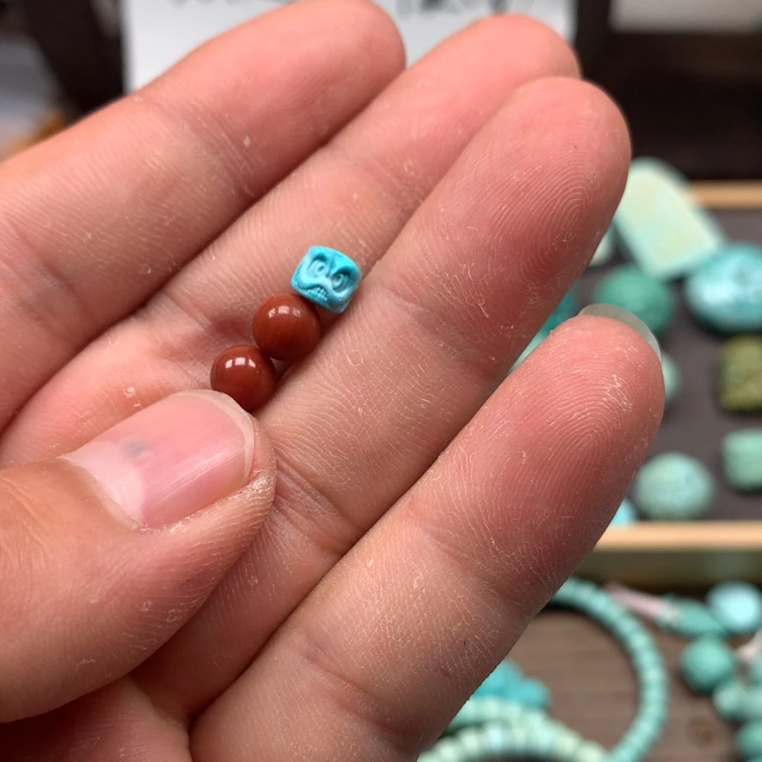 南红玛瑙雕刻未镶嵌