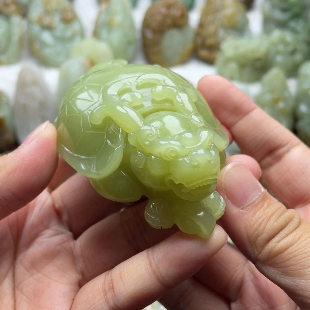 用***0和田玉未镶嵌颈饰