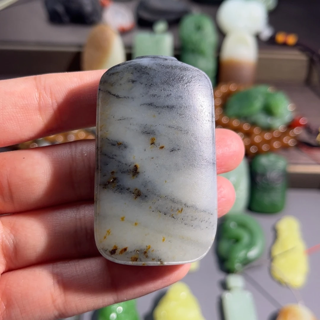 和田玉未镶嵌颈饰籽青花无事牌定制