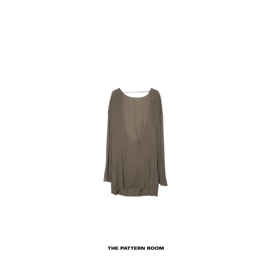 The pattern room | 不费力时髦氧气感轻盈软风露背上衣
