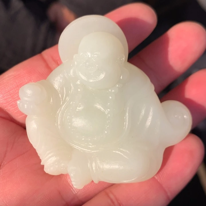 颈饰未镶嵌透闪石质玉