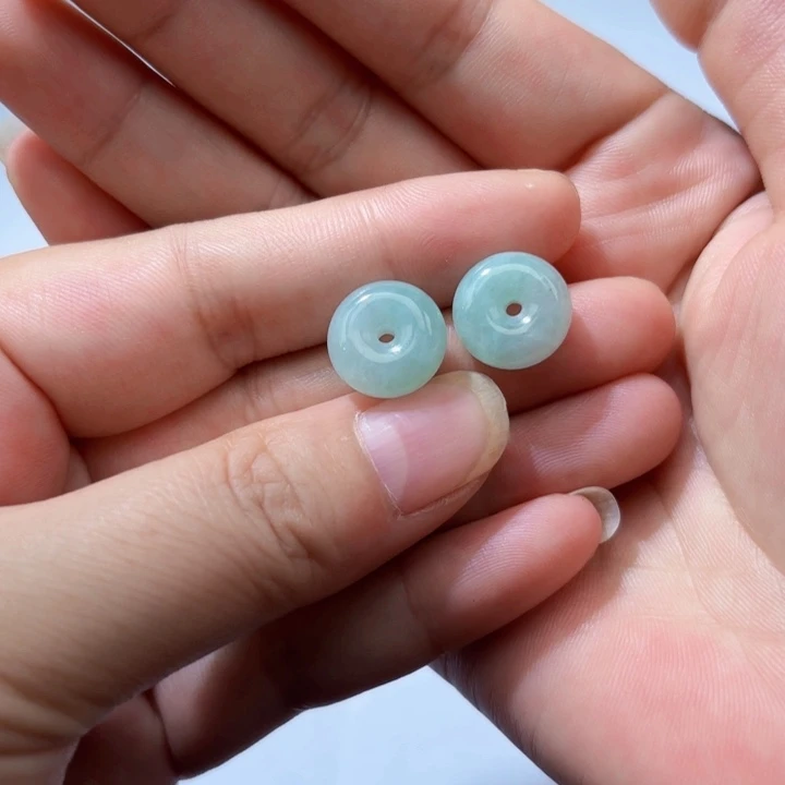 翡翠未镶嵌颈饰天然缅甸翡翠A货小平安扣