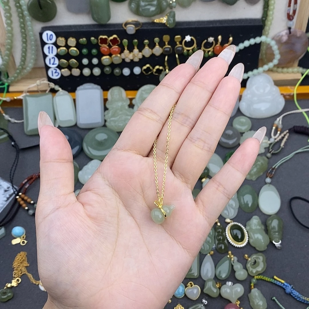 和田玉银S925镶嵌吊坠(赠链)