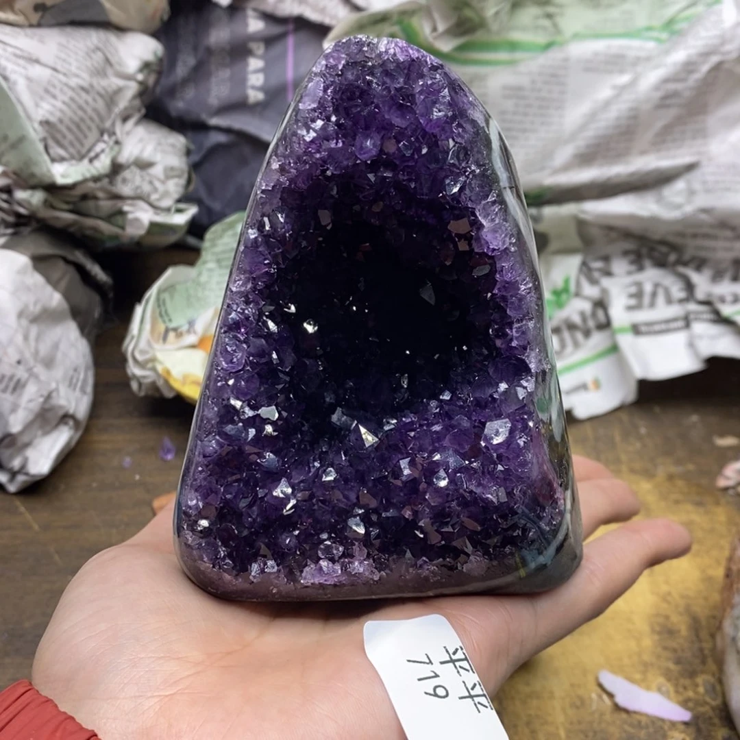 紫晶乌拉圭未镶嵌