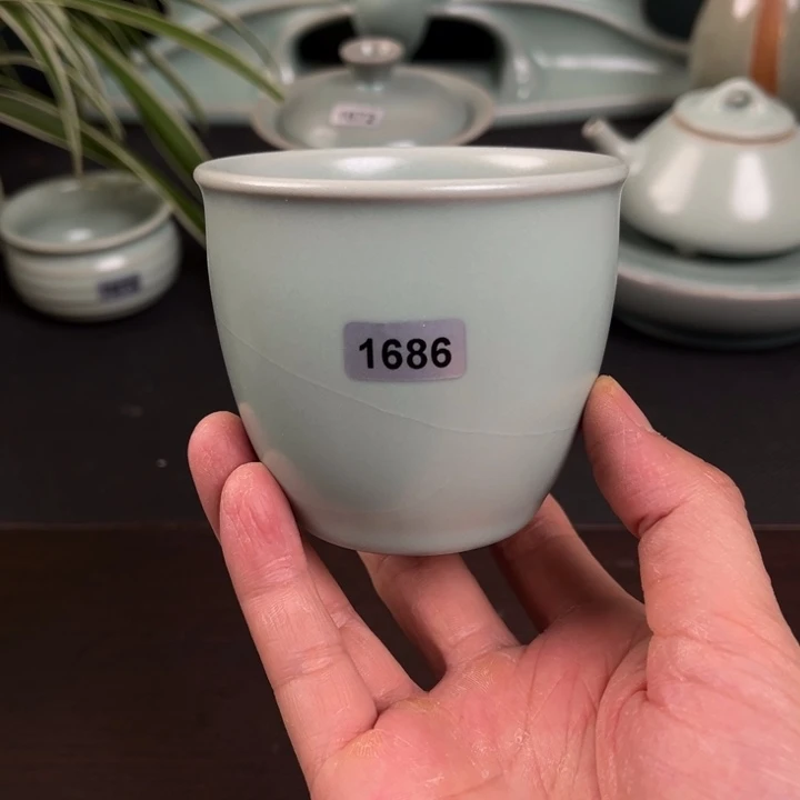 杯1686 微瑕介意勿拍的哦