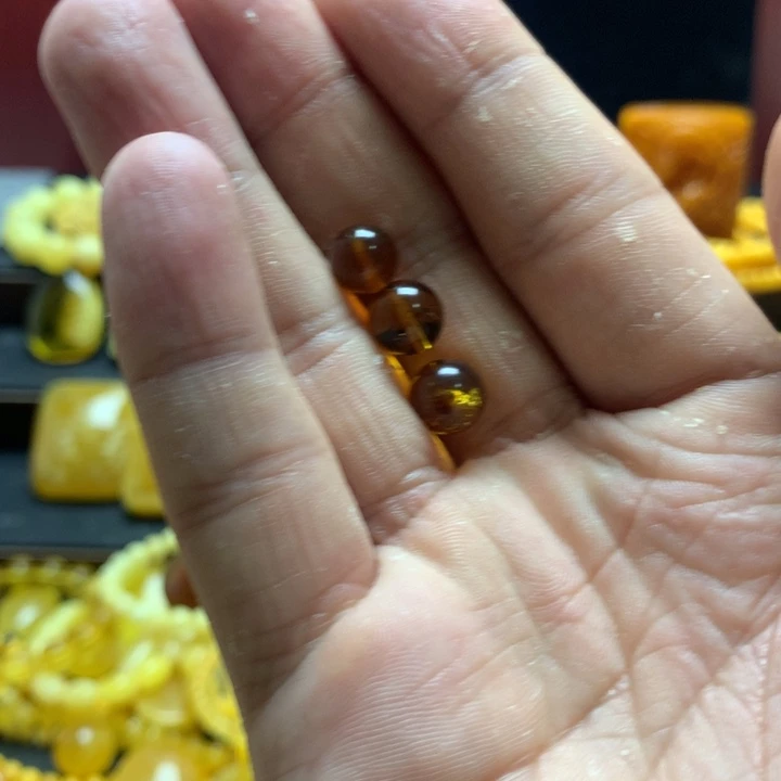 琥珀珠宝奇石未镶嵌一**?