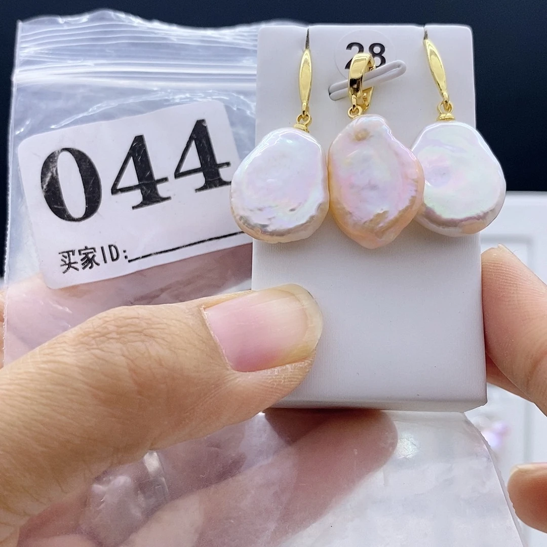 淡水珍珠钛钢颈饰