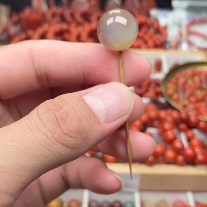 南红玛瑙未镶嵌手链