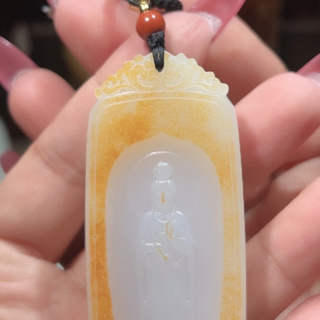 和田玉未镶嵌把件