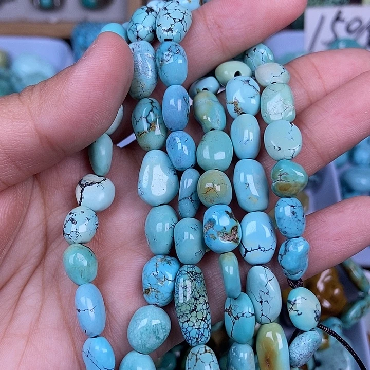 绿松石未镶嵌颈饰