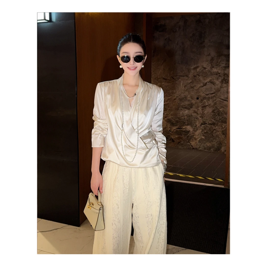 8-【女主人】宝儿家含幂BK63525102XQ早春时尚设计感真丝舒适上衣