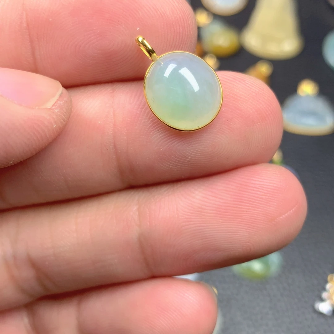 【闪购商品】颈饰18K金镶嵌翡翠翡翠