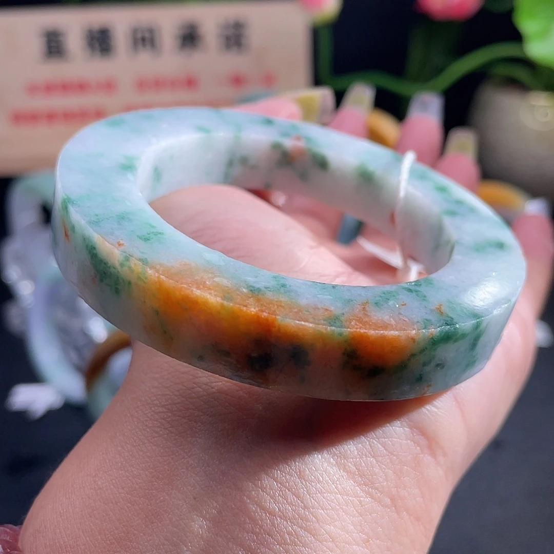 未镶嵌翡翠手镯定制翡翠