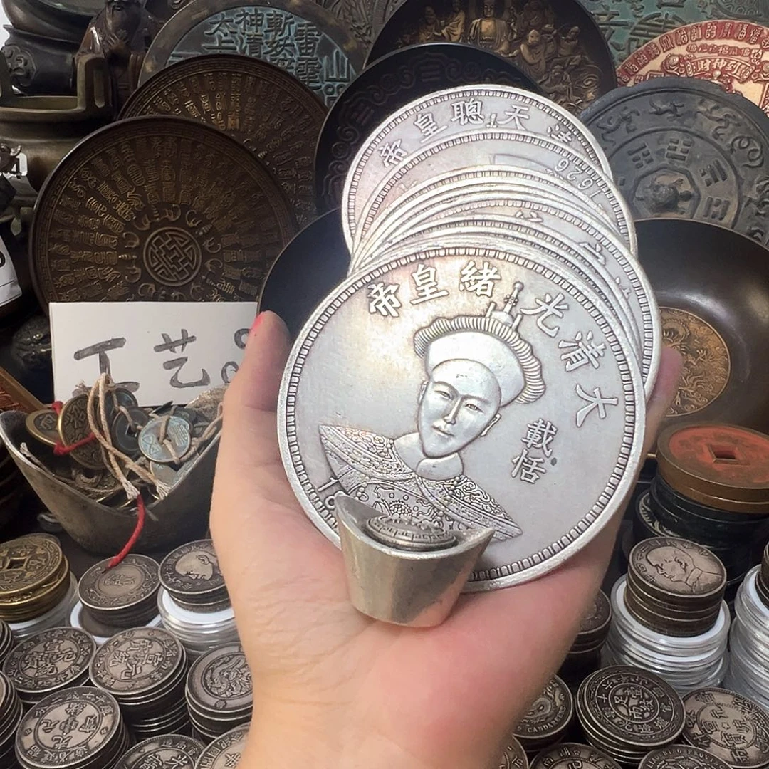 金属复古风格摆件