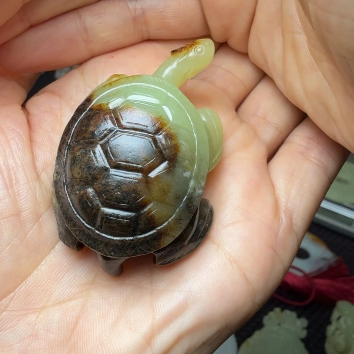 梦***猫未镶嵌和田玉挂件