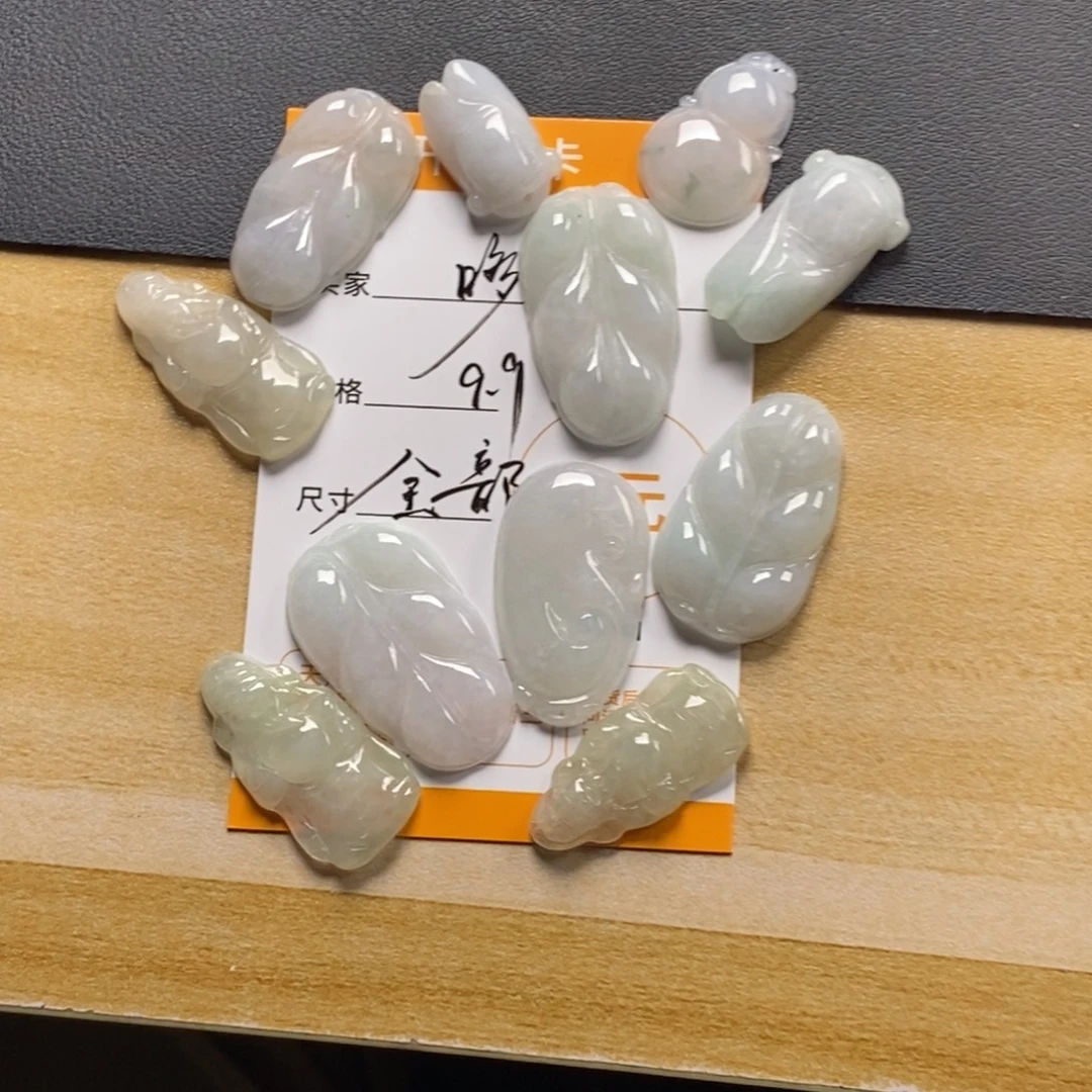 哆***想翡翠未镶嵌颈饰天然