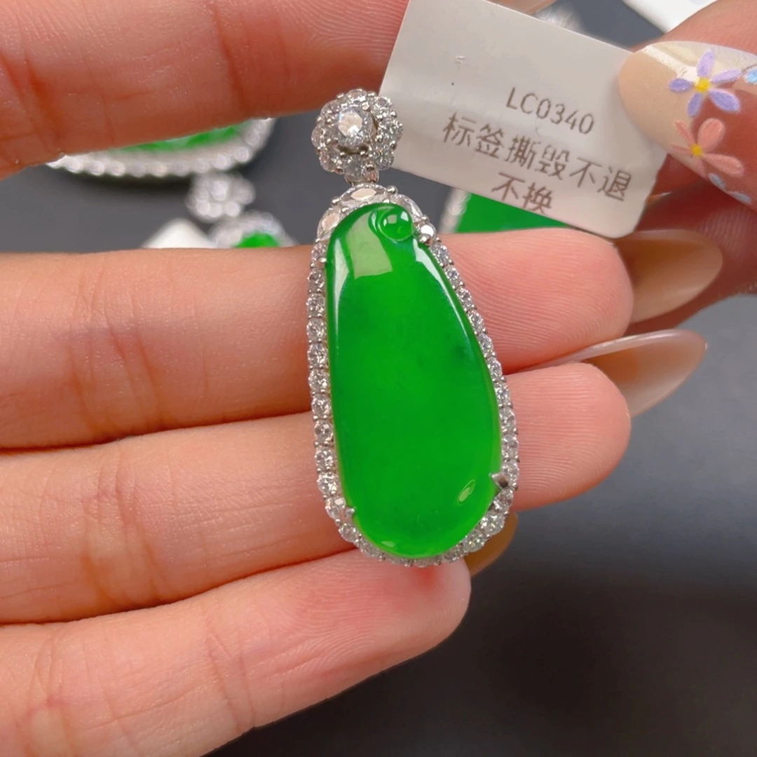 【闪购商品】颈饰银S925镶嵌翡翠翡翠