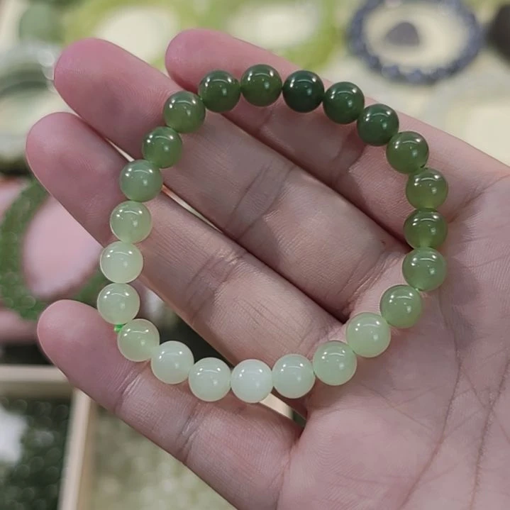 手串未镶嵌和田玉卡8冰底特价和田玉手串×1