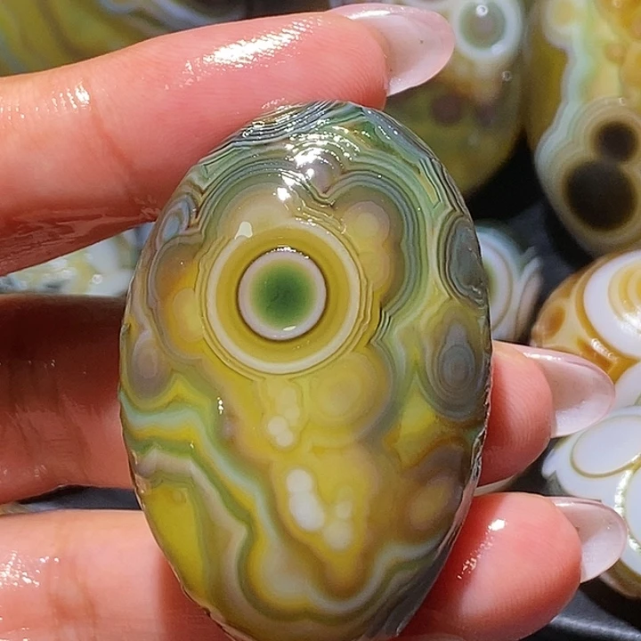 玛瑙/玉髓未镶嵌珠宝奇石19