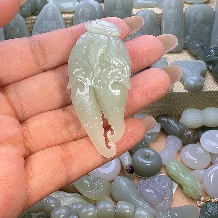 和田玉（糖玉）未镶嵌颈饰