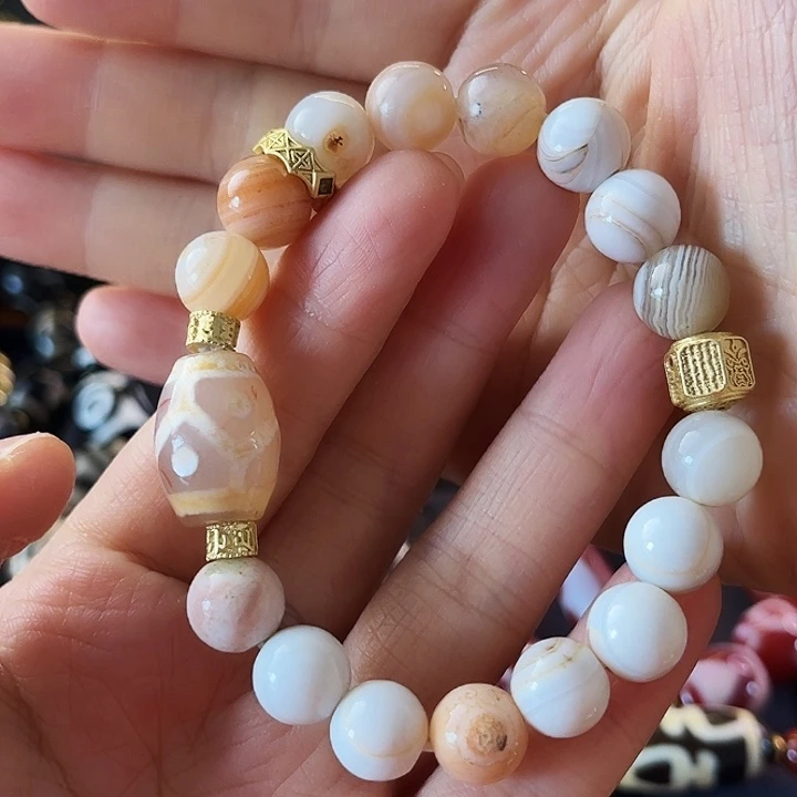 玛瑙/玉髓颈饰未镶嵌合金