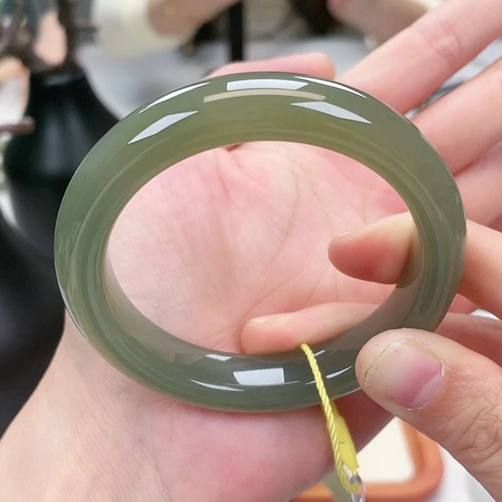 和田玉手镯5556未镶嵌