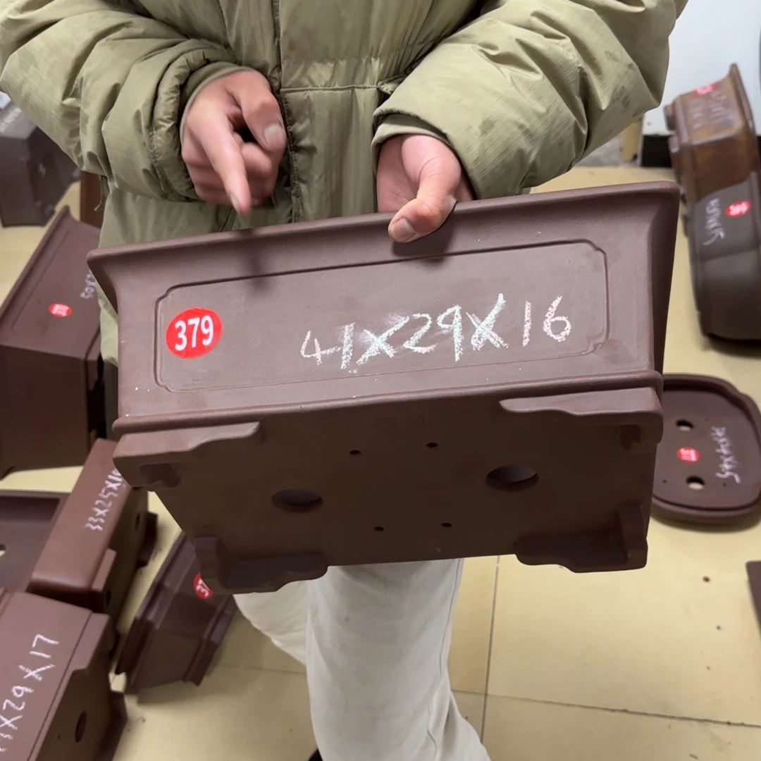 紫砂花盆呜呜呜呜