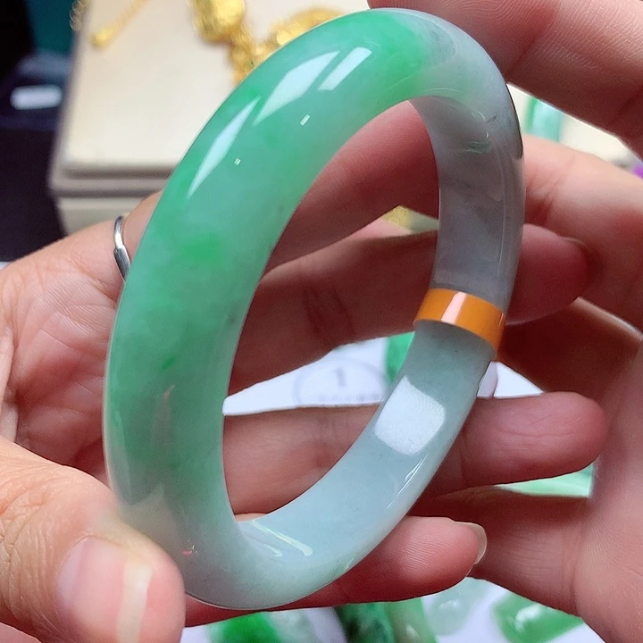 未镶嵌手镯翡翠翡翠