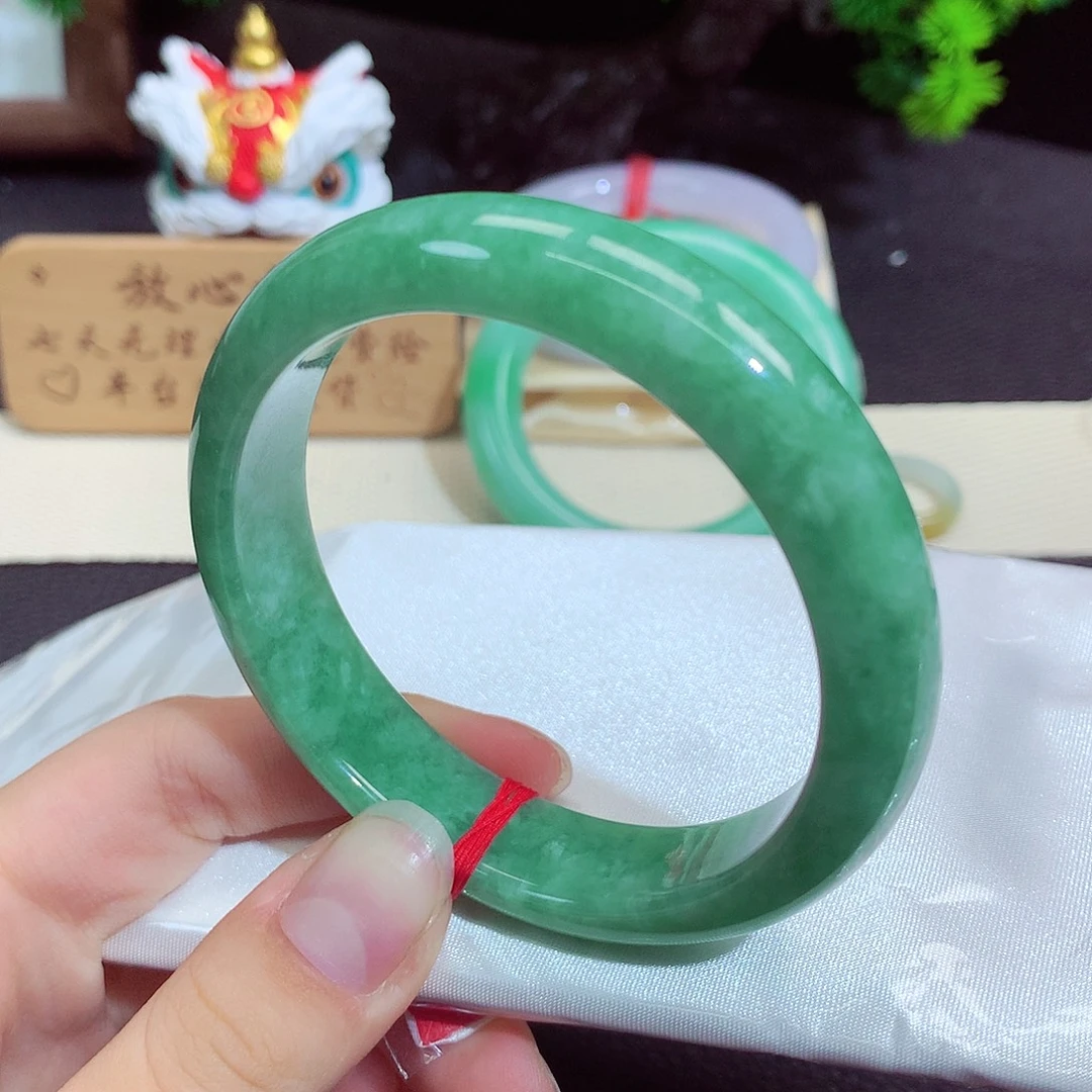 翡翠未镶嵌手镯7054