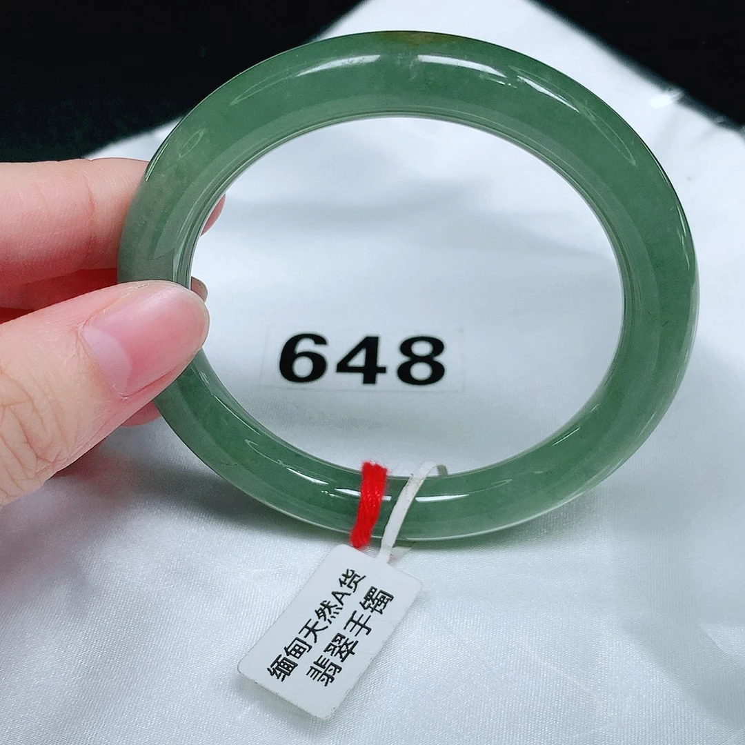 翡翠未镶嵌手镯（圆镯）