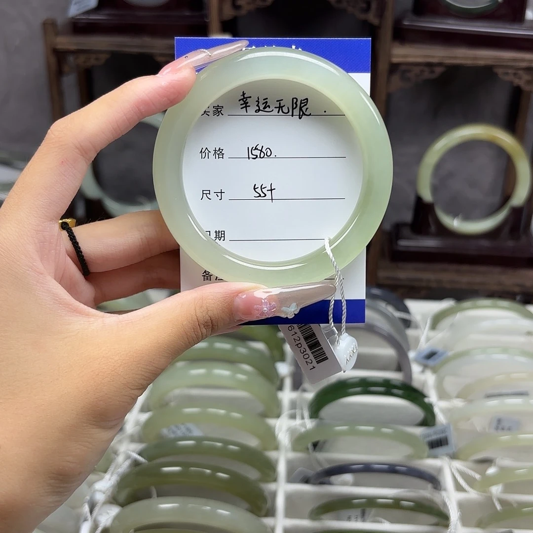 和田玉手镯未镶嵌幸****8