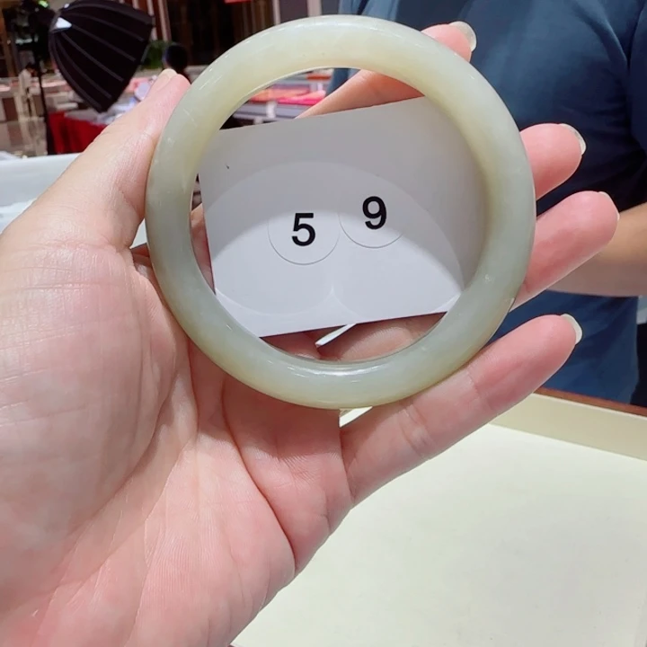 和田玉未镶嵌手镯262