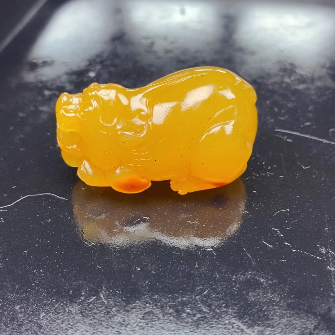 石英质玉（黄龙玉）未镶嵌颈饰