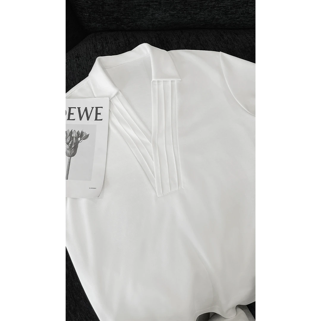 龙叨叨夏季新款潮流美式休闲简约高级感宽松百搭V领短袖T恤