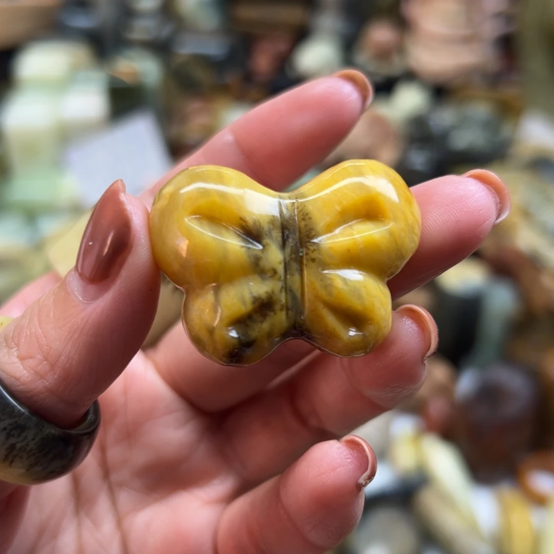 岫玉未镶嵌颈饰辽阳水草蝴蝶结有草纹
