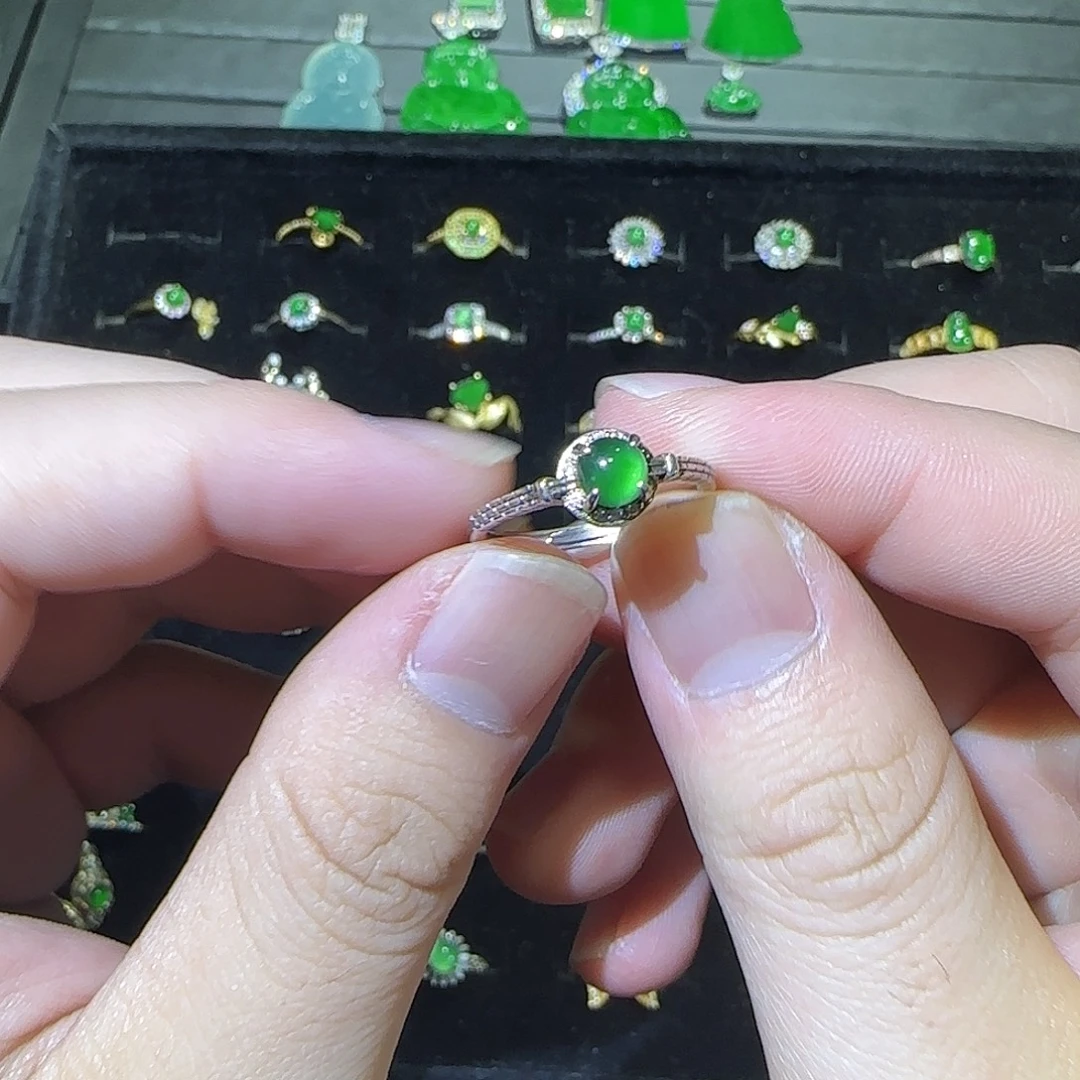 颈饰未镶嵌翡翠天然翡翠A货戒指