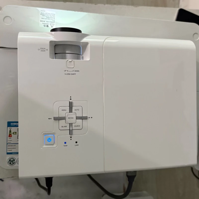 长焦型号DU978 亮度5000流明 1920*1200分辨率 高清投影 运费到付