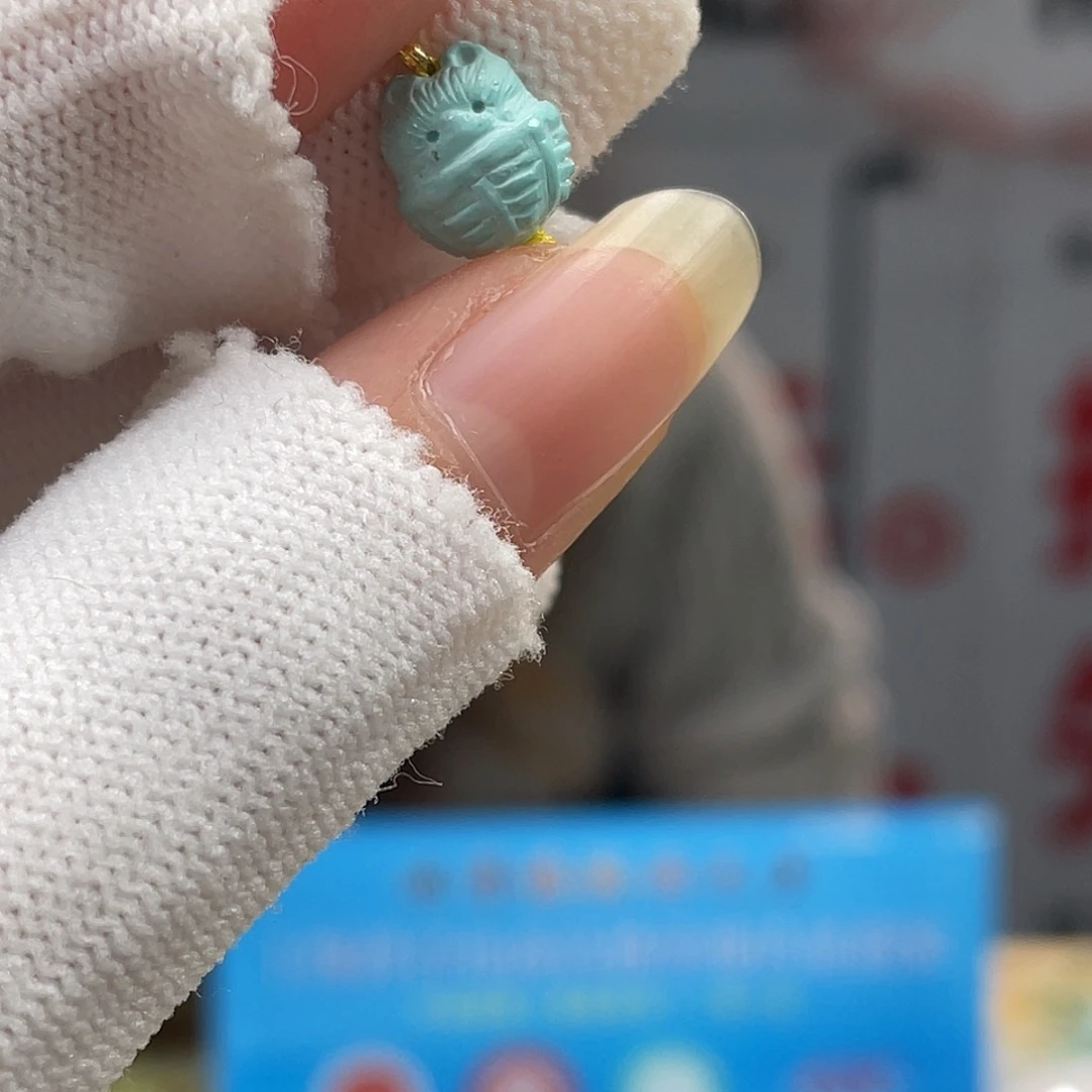 绿松石未镶嵌挂件