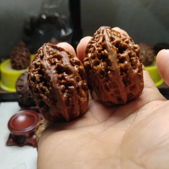 文玩核桃把件东北野生文玩核桃