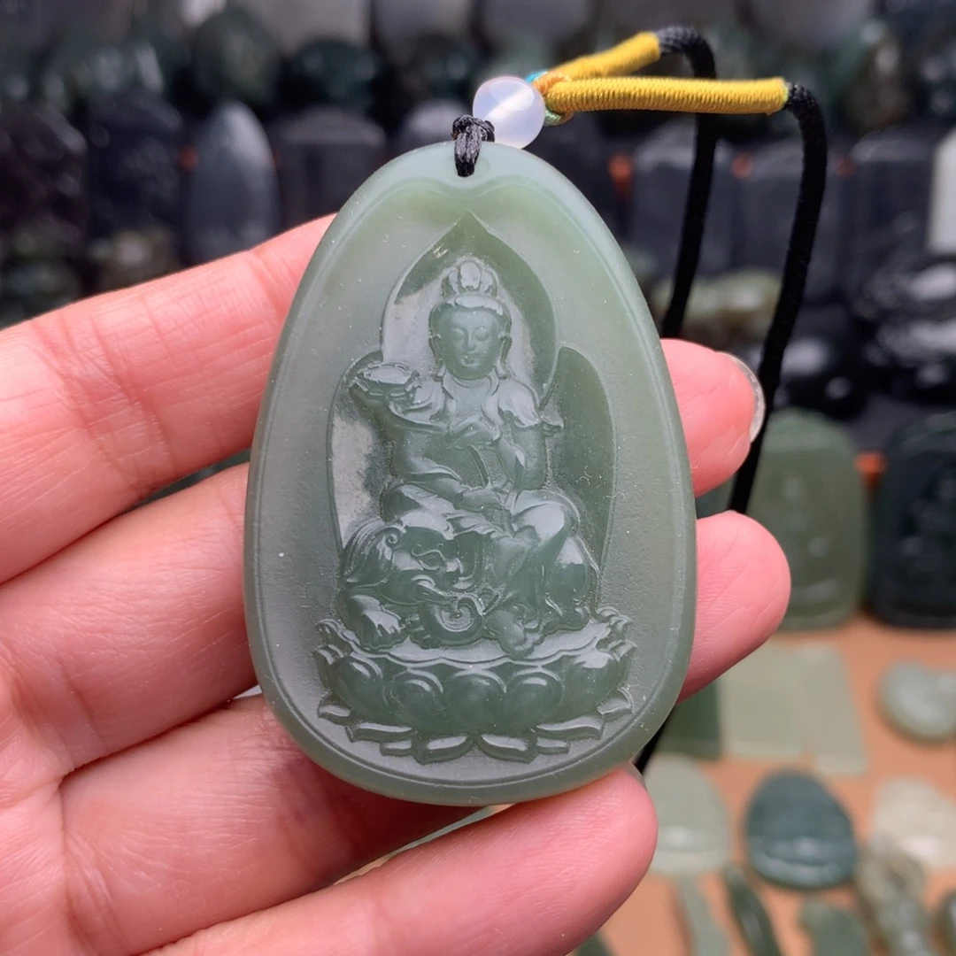 和田玉未镶嵌颈饰挂件40