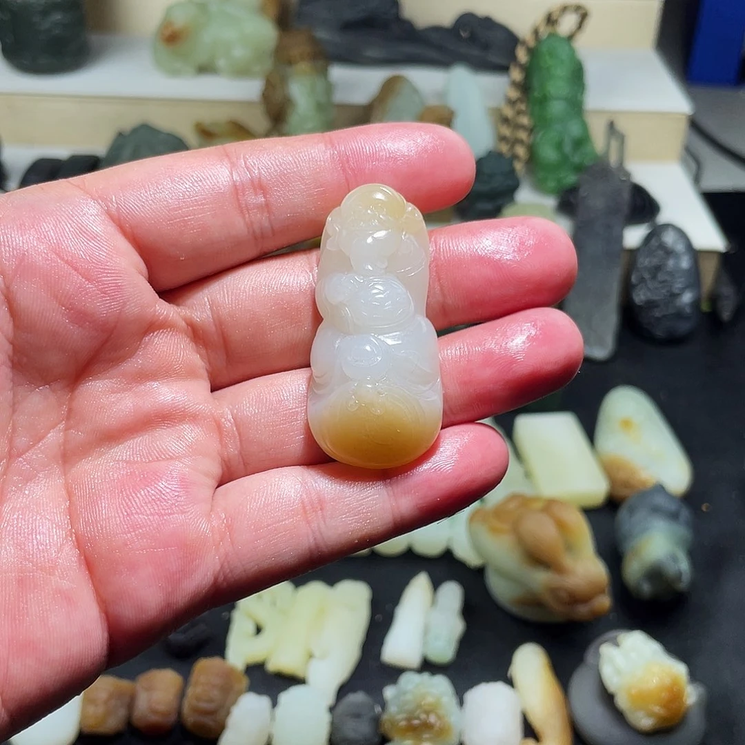 和田玉未镶嵌颈饰