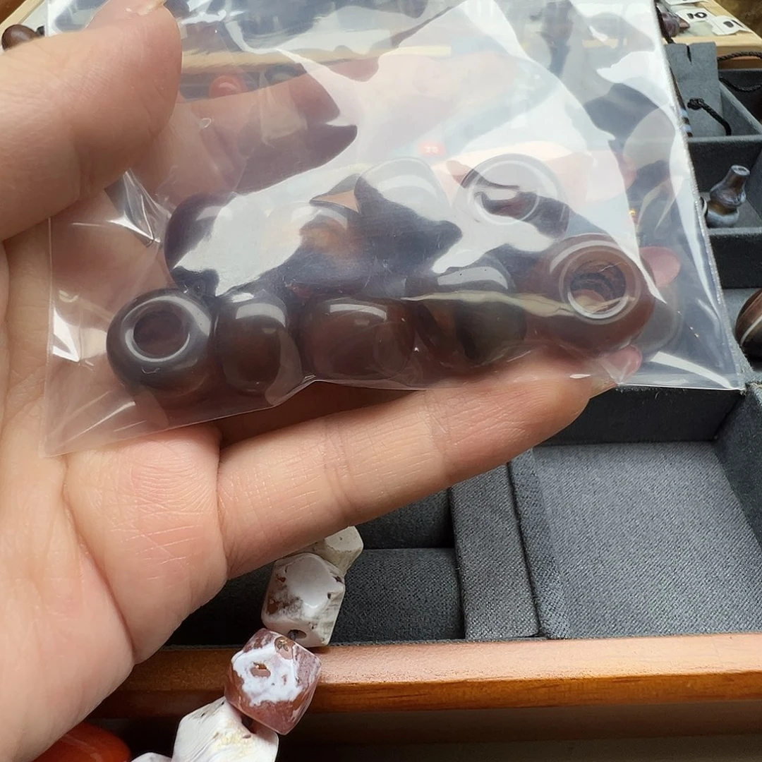 玉***夫玛瑙/玉髓合金珠宝半成品